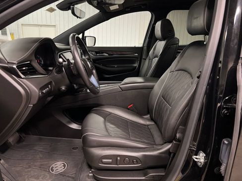 Used 2023 Buick Enclave Avenir w/ Avenir Technology Package AWD/4WD image 15
