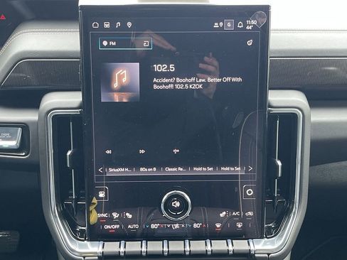 New 2026 GMC Yukon XL Elevation AWD/4WD image 13