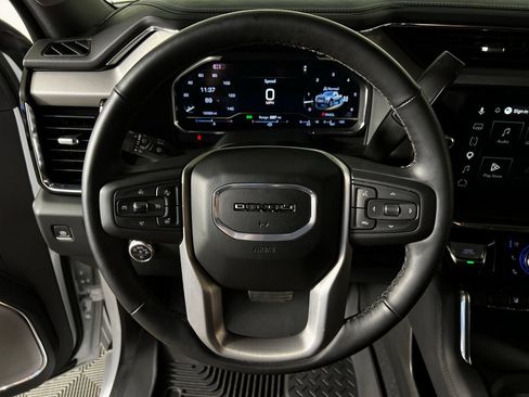 Used 2024 GMC Sierra 2500 Denali w/ Denali Reserve Package AWD/4WD image 16