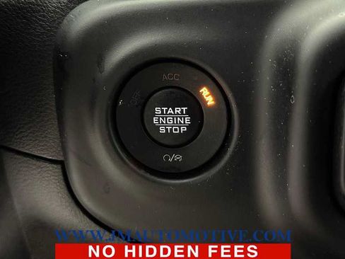 Used 2019 Jeep Wrangler Unlimited Sahara w/ Cold Weather Group AWD/4WD image 45