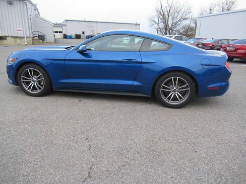 Used 2017 Ford Mustang EcoBoost image 8