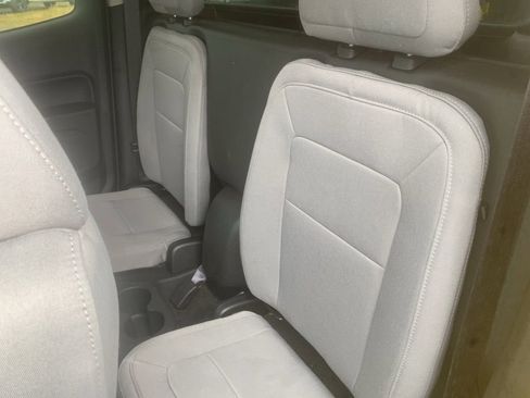 Used 2015 Chevrolet Colorado LT AWD/4WD image 14