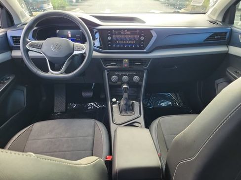 Certified 2023 Volkswagen Taos SE w/ Panoramic Sunroof Package FWD image 12