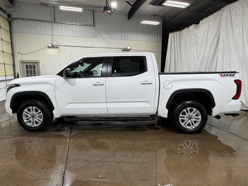 Used 2025 Toyota Tundra SR5 AWD/4WD image 11