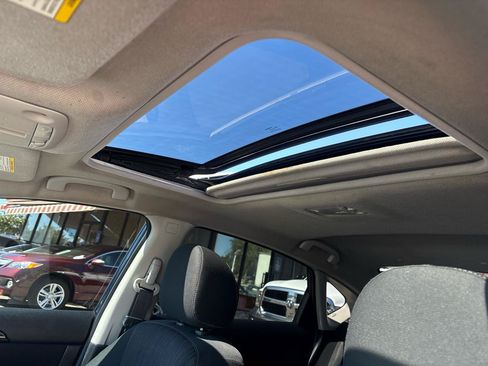 Used 2019 Nissan Sentra SV w/ Special Edition Package FWD image 8