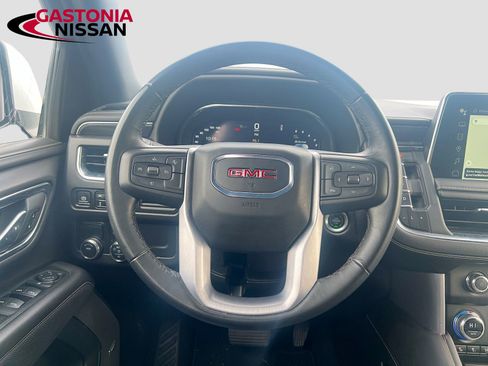 Used 2024 GMC Yukon SLT image 31