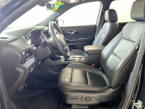 Certified 2023 Chevrolet Traverse RS image 24