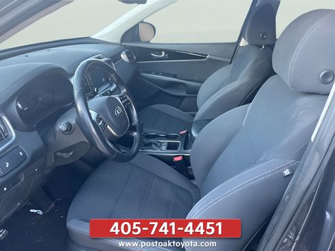 Used 2019 Kia Sorento FWD V6 w/ LX V6 Convenience Package image 16