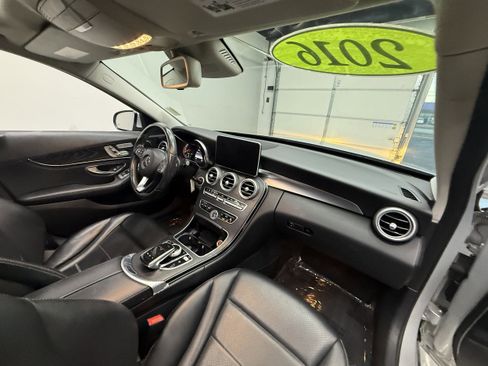 Used 2016 Mercedes-Benz C 300 4MATIC Sedan image 16