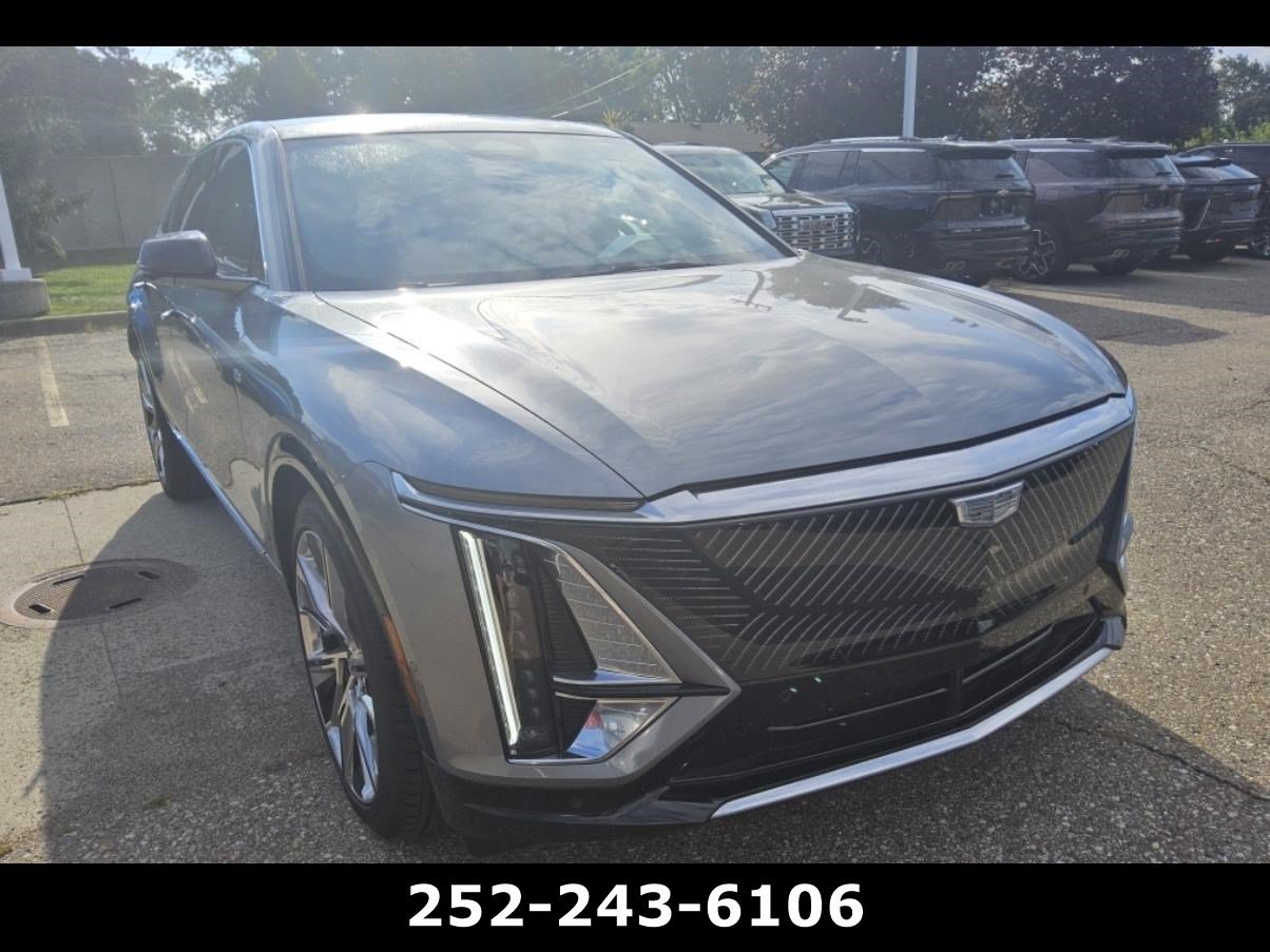 Used 2026 Cadillac Lyriq Signature Luxury w/ Nappa Leather Package AWD/4WD image 3