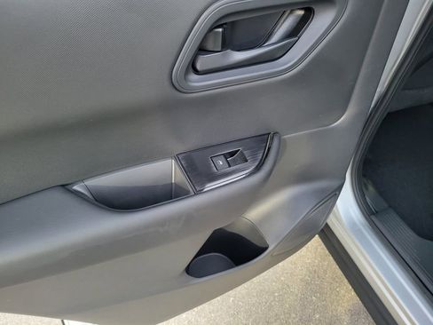 Certified 2025 Nissan Rogue S image 12