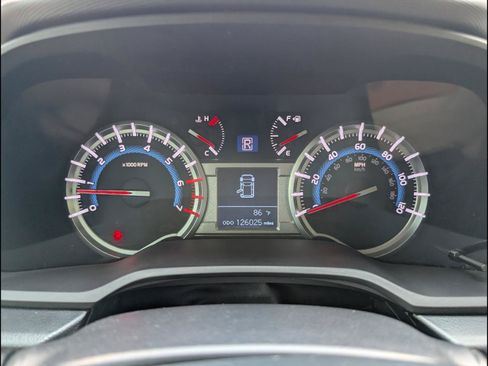 Used 2014 Toyota 4Runner SR5 Premium RWD image 9