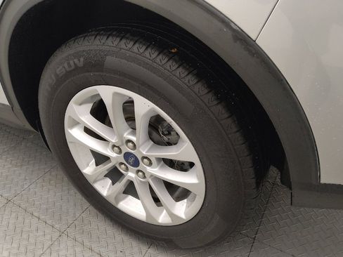 Used 2020 Ford Escape SE image 31