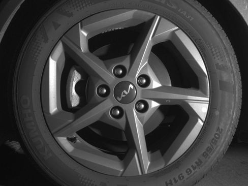 Used 2025 Kia K4 FWD image 15