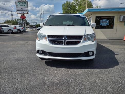 Used 2020 Dodge Grand Caravan SXT FWD image 2