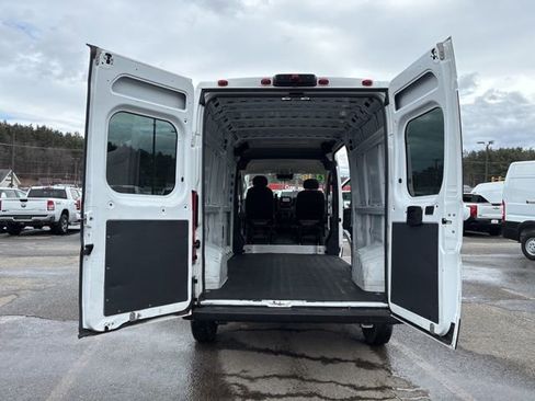 Used 2023 RAM ProMaster 2500 FWD image 12