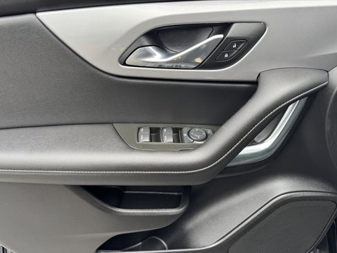 Used 2024 Chevrolet Blazer LT image 10