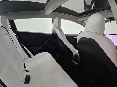 Used 2021 Tesla Model 3 Standard Range Plus image 24