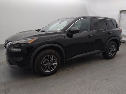 Used 2023 Nissan Rogue S AWD/4WD image 2