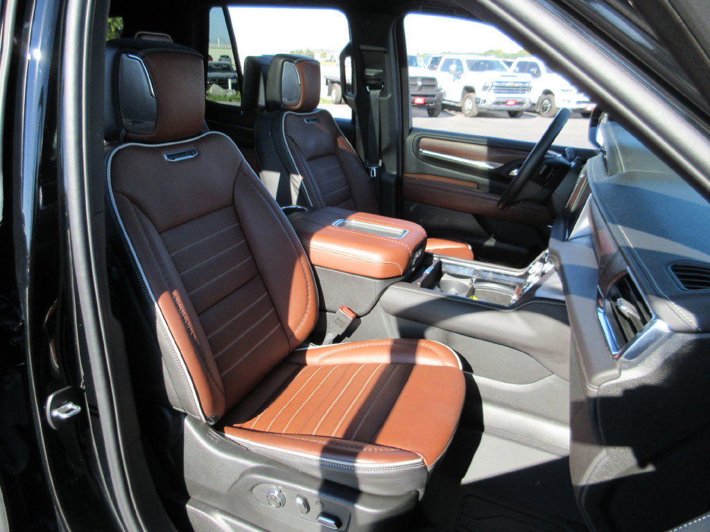 Certified 2024 GMC Yukon Denali Ultimate AWD/4WD image 28