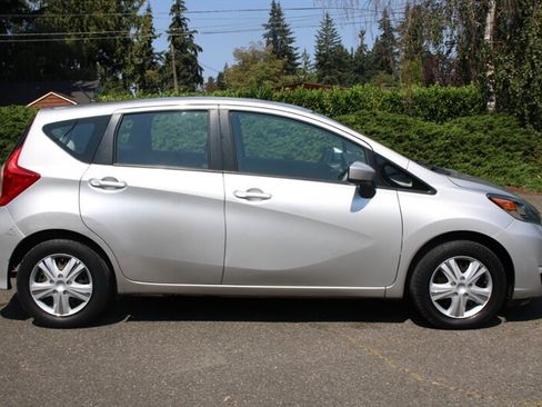 Used 2019 Nissan Versa Note SV FWD image 12