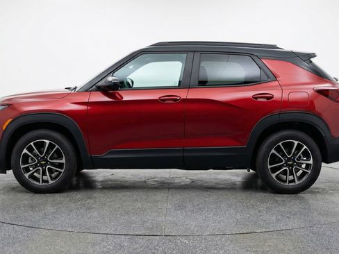 Used 2025 Chevrolet TrailBlazer LT image 5