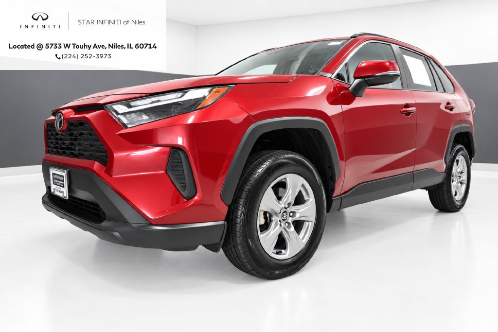 Used 2025 Toyota RAV4 XLE FWD image 1