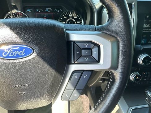 Used 2017 Ford F150 Lariat w/ Equipment Group 502A Luxury AWD/4WD image 11