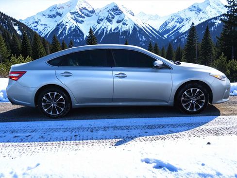 Used 2016 Toyota Avalon XLE image 7