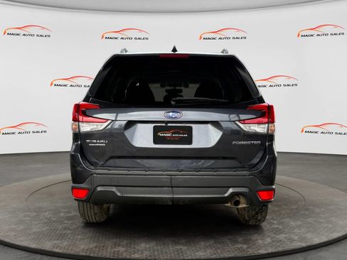 Used 2019 Subaru Forester Premium w/ All-Weather Package image 5