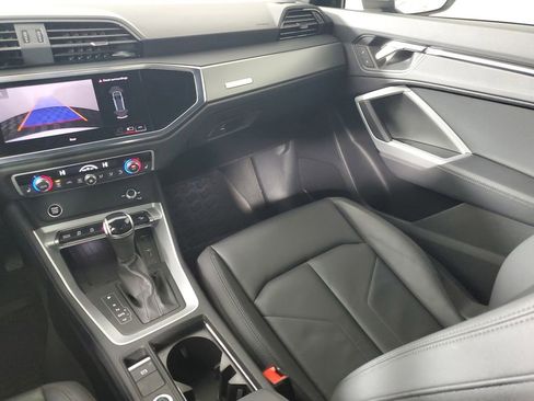 Used 2024 Audi Q3 2.0T Premium w/ Convenience Package image 17