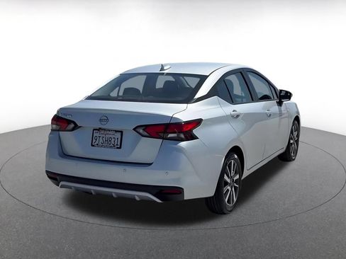 Used 2025 Nissan Versa SV FWD image 14