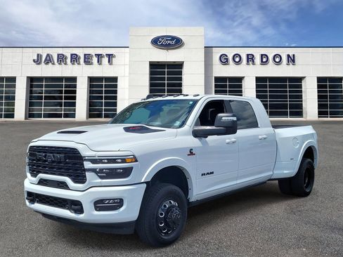 Used 2026 RAM 3500 Limited AWD/4WD image 2