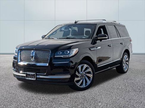 New 2023 Lincoln Navigator Reserve image 1