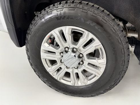 Used 2022 GMC Sierra 2500 Denali AWD/4WD image 31