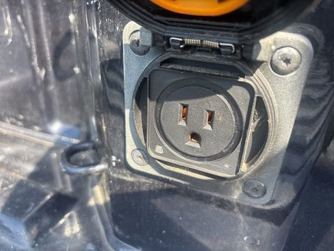 Used 2022 Chevrolet Silverado 1500 Custom image 15