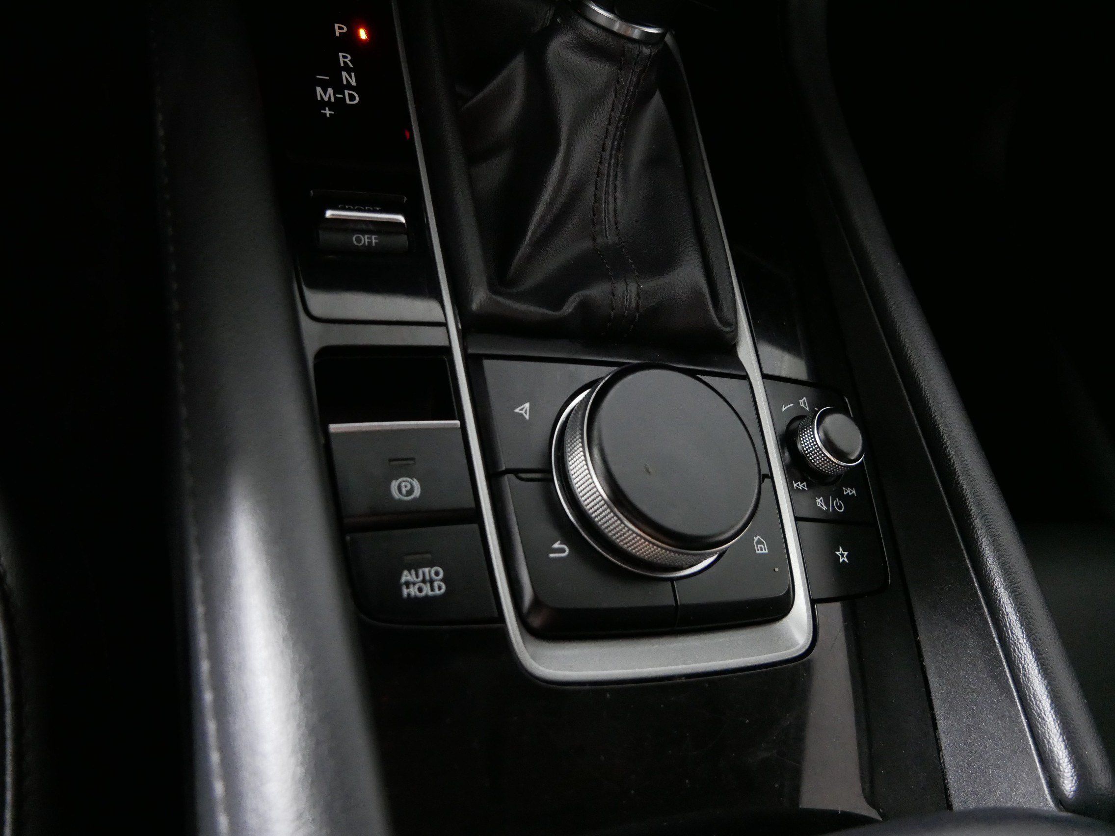 Used 2024 MAZDA MAZDA3 s FWD image 29