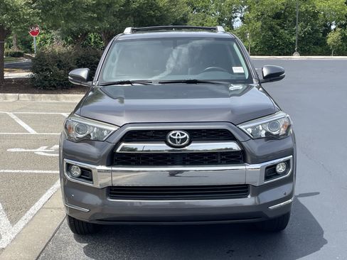 Used 2018 Toyota 4Runner Limited AWD/4WD image 3