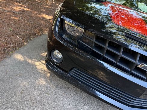 Used 2011 Chevrolet Camaro SS RWD image 11