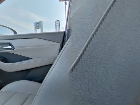 Used 2022 Nissan Rogue SL w/ SL Premium Package image 30