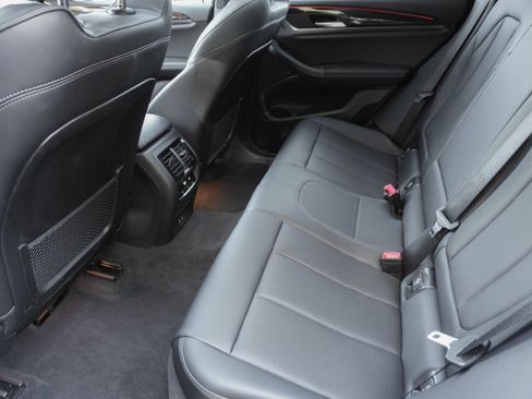 Certified 2025 BMW X4 xDrive30i image 25