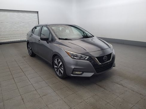Used 2020 Nissan Versa SR FWD image 13