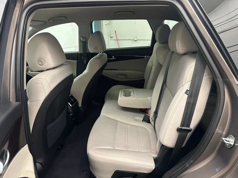 Used 2019 Kia Sorento AWD image 22