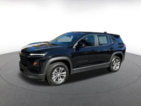 Used 2025 Chevrolet Equinox LT image 8