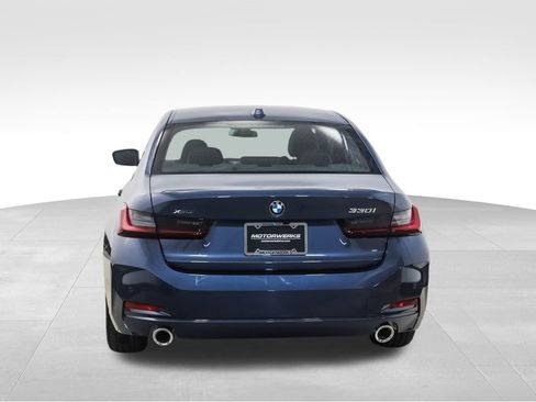 Used 2025 BMW 330i xDrive Sedan w/ Premium Package image 4