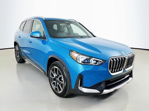 Used 2025 BMW X1 xDrive28i AWD/4WD image 3