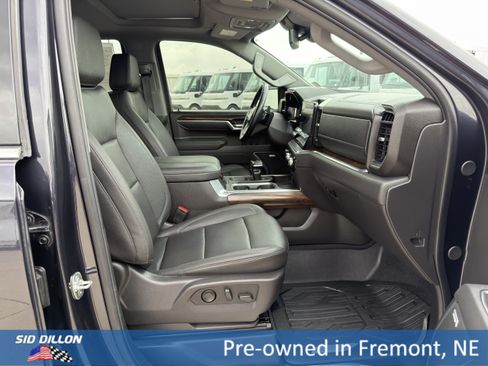 Used 2025 GMC Sierra 1500 SLT w/ SLT Premium Plus Package image 18