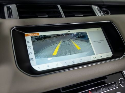 Used 2017 Land Rover Range Rover Sport HSE image 24