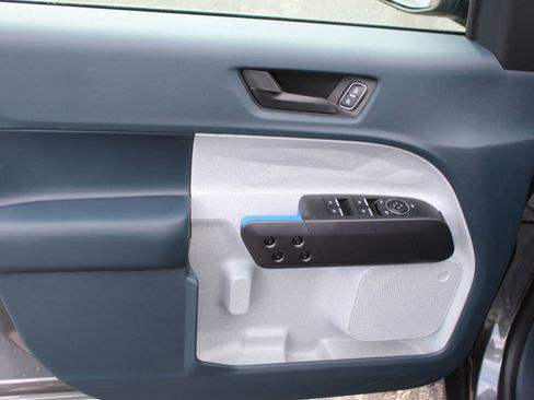 New 2025 Ford Maverick XLT w/ XLT Luxury Package image 17