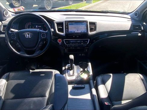 Used 2017 Honda Ridgeline RTL-E image 13